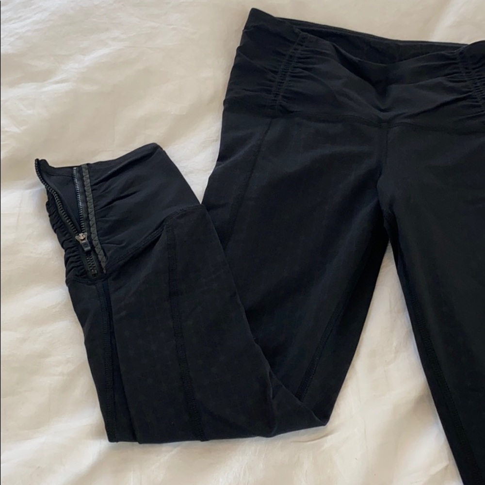 Lululemon leggings great condition well loved 🥰